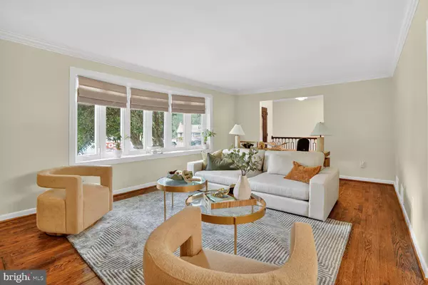 Alexandria, VA 22311,4004 DAVID LN