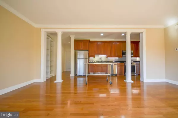 Washington, DC 20002,401 13TH ST NE #408