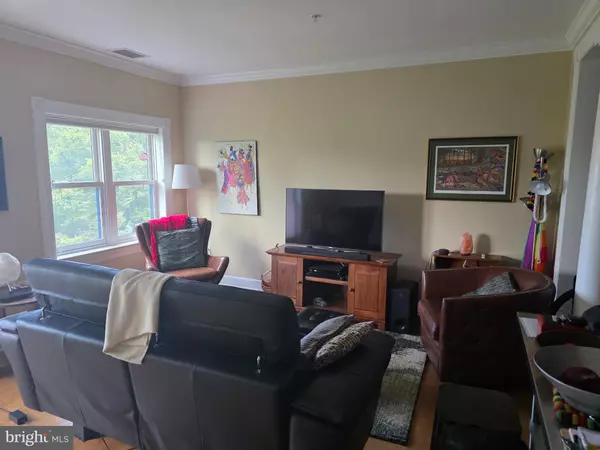 Washington, DC 20002,401 13TH ST NE #408