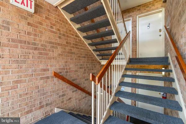 Montgomery Village, MD 20886,18802 WALKERS CHOICE RD #4