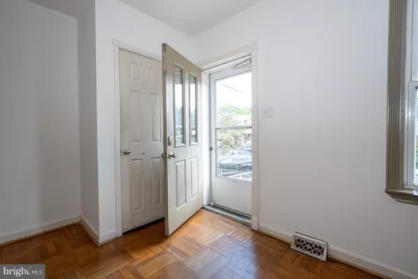 Marcus Hook, PA 19061,156 FRONEFIELD AVE