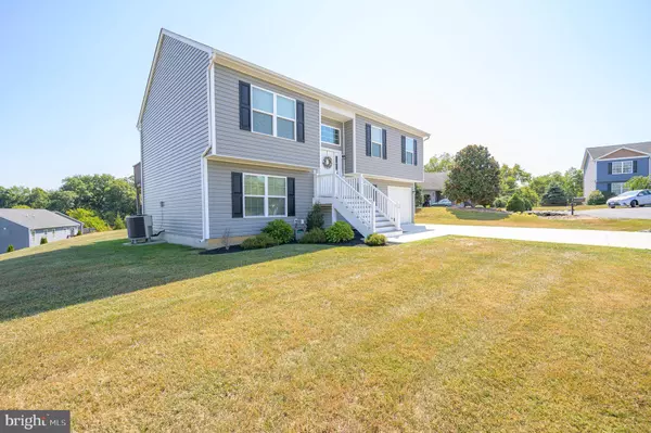 Hedgesville, WV 25427,17 INFANTRY CT