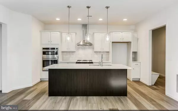 Palmyra, PA 17078,934 NORTH LINCOLN STREET #008-04