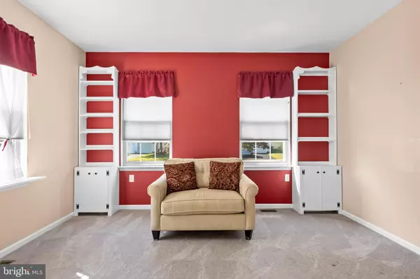 Langhorne, PA 19047,24 TUPELO LN