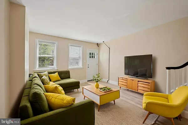 Philadelphia, PA 19125,837 ALMOND ST