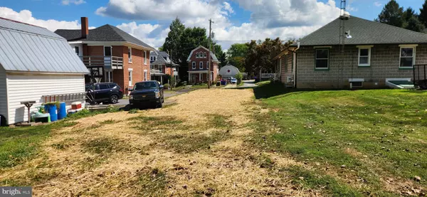 Jacobus, PA 17407,16 N MAIN ST