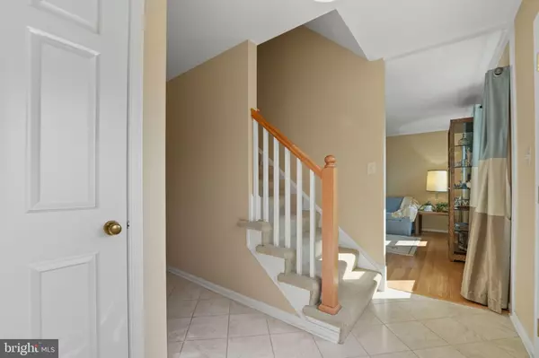 Burke, VA 22015,9616 VILLAGESMITH WAY