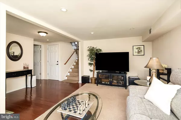 Hamilton, NJ 08619,44 LIVINGSTON DR