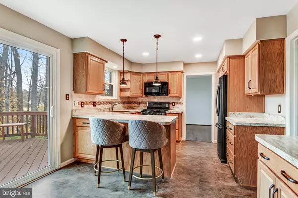 Fairfax, VA 22032,5370 GAINSBOROUGH DR