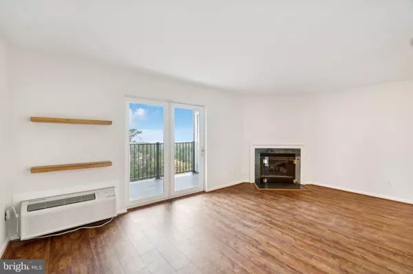 Washington, DC 20016,3217 WISCONSIN AVE NW #7D