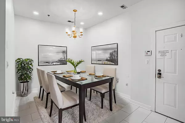 Woodbridge, VA 22191,810 BELMONT BAY DR #102