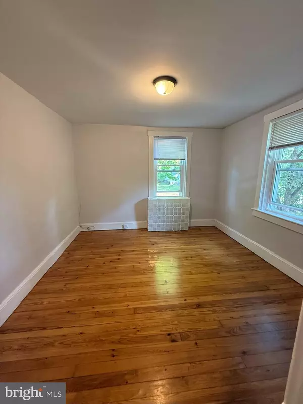 Yardley, PA 19067,813 RIVER RD