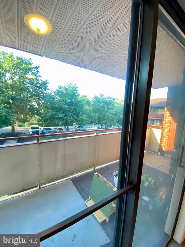 Alexandria, VA 22306,6437 RICHMOND HWY #201