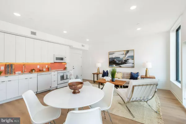 Philadelphia, PA 19123,1141 N FRONT ST #209