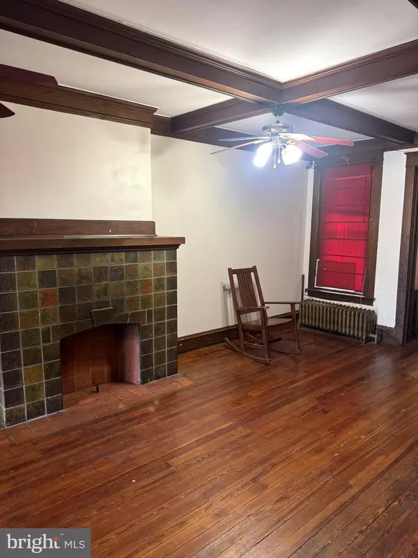 Reading, PA 19601,1037 N FRONT ST