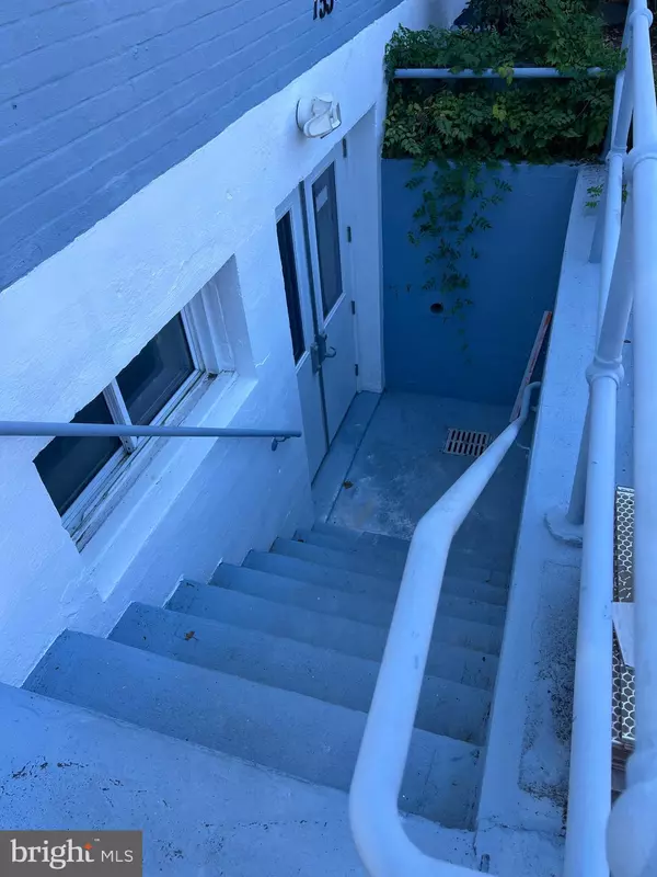 Greenbelt, MD 20770,151-B CENTERWAY