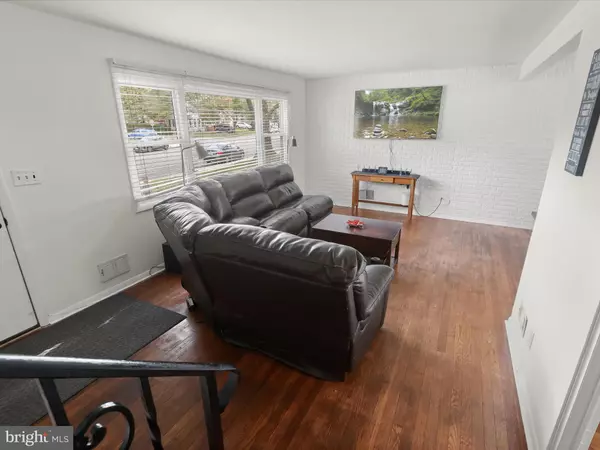 Glen Burnie, MD 21061,4 RIDGELY RD