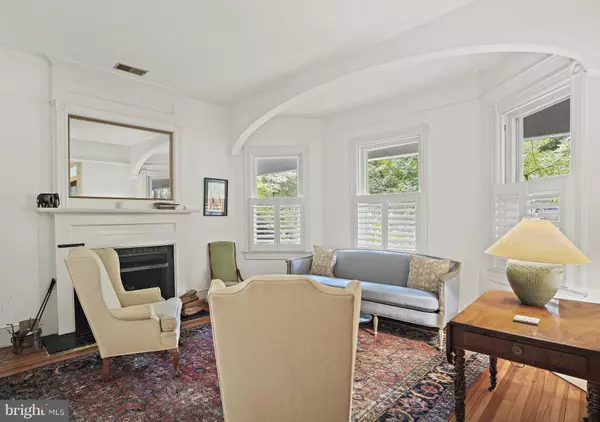 Chevy Chase, MD 20815,4621 DRUMMOND AVE