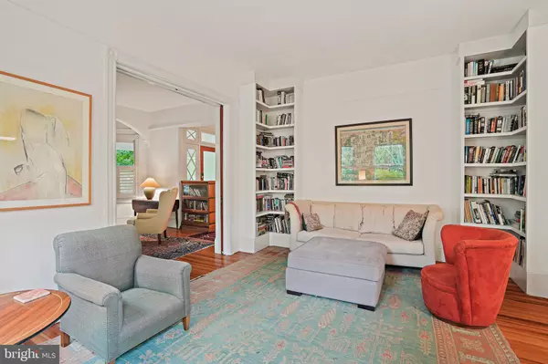 Chevy Chase, MD 20815,4621 DRUMMOND AVE