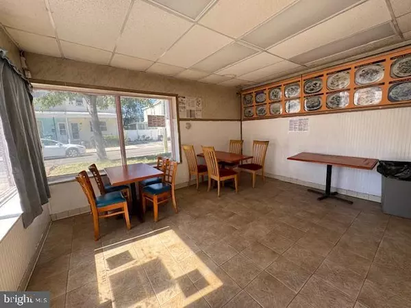 Gloucester City, NJ 08030,17 S BROADWAY