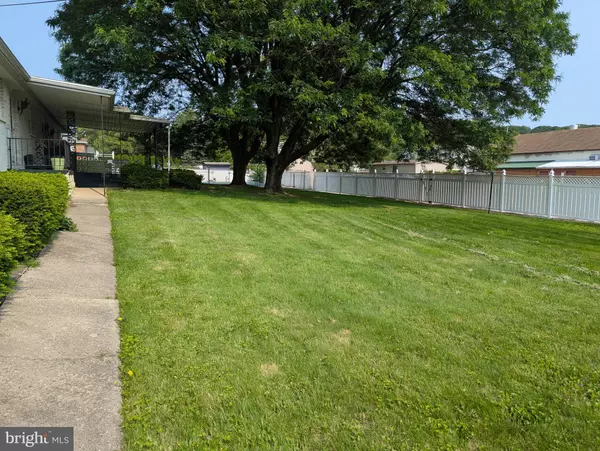 Temple, PA 19560,1200 MT LAUREL AVE