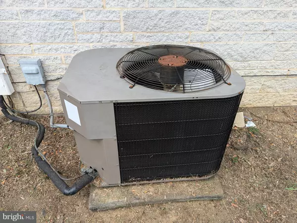 Temple, PA 19560,1200 MT LAUREL AVE