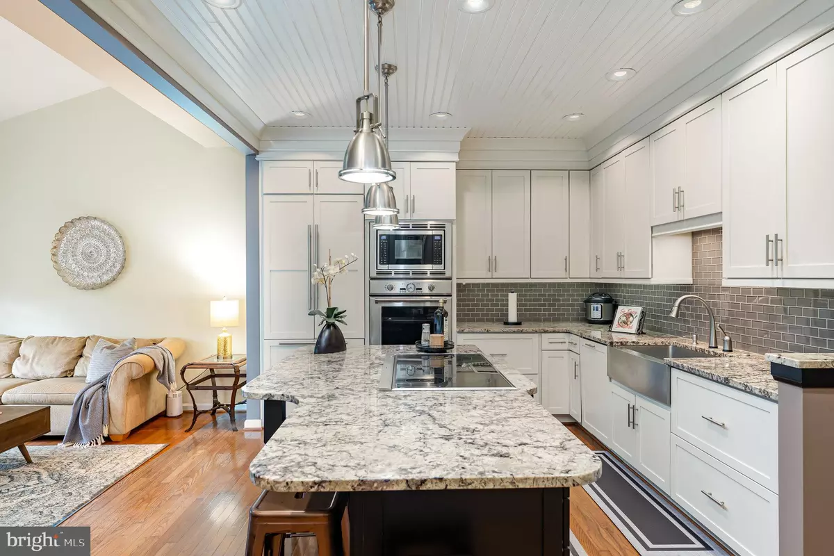 Alexandria, VA 22315,7749 EFFINGHAM SQ