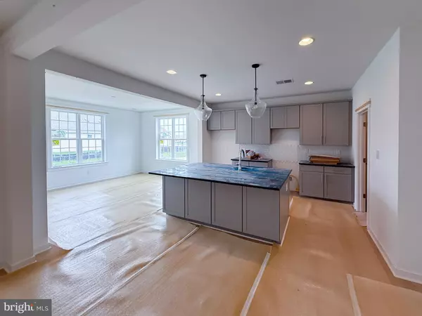 Bridgeville, DE 19933,342 HERITAGE SHORES CIR