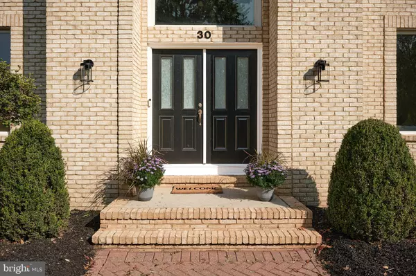 Belle Mead, NJ 08502,30 WOODVIEW DR