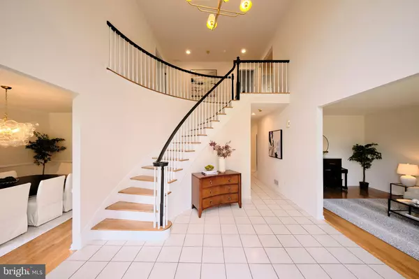 Belle Mead, NJ 08502,30 WOODVIEW DR