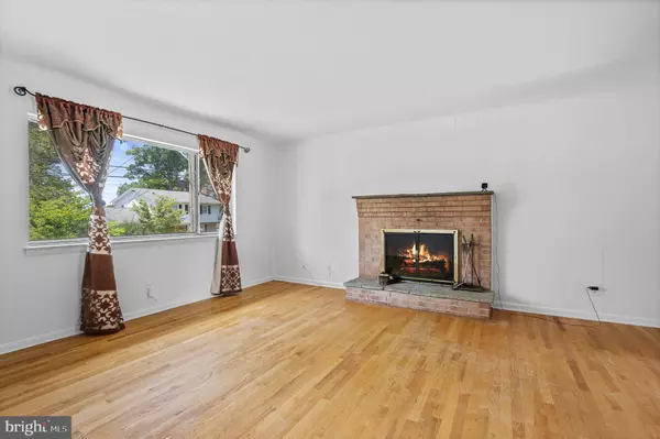 Lanham, MD 20706,6311 BARRS LN