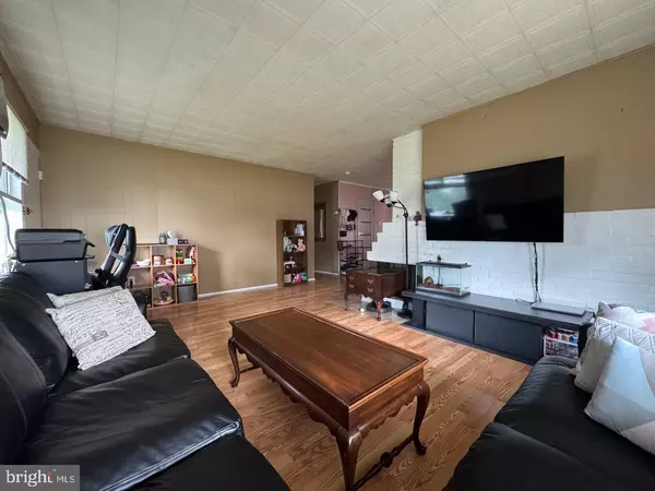 Levittown, PA 19054,123 ELDERBERRY DR