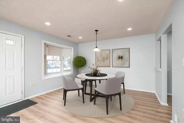 Hamilton, NJ 08619,110 VERSAILLES