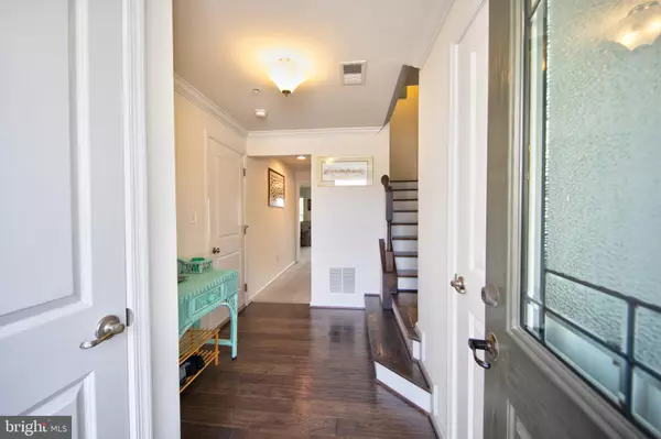 Dundalk, MD 21222,8203 SEAWORTHY WAY