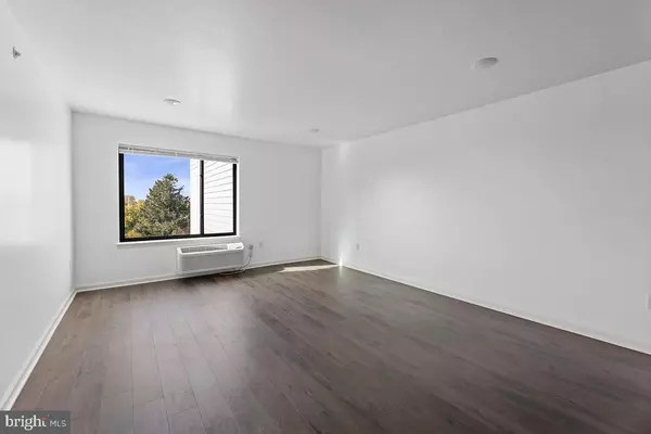 Philadelphia, PA 19128,404 FOUNTAIN ST #405