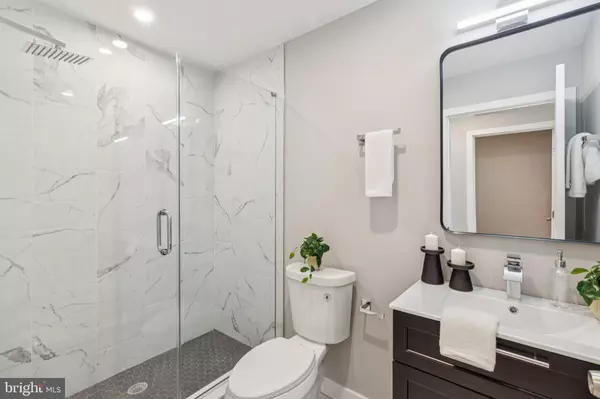 Narberth, PA 19072,36 NARBERTH AVE N #1-C