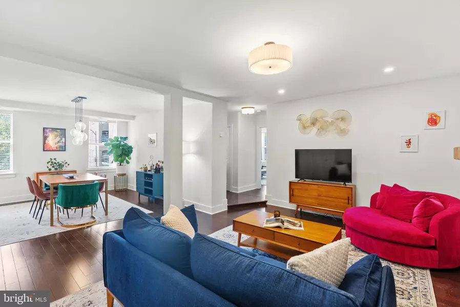 1461 GIRARD ST NW #201, Washington, DC 20009