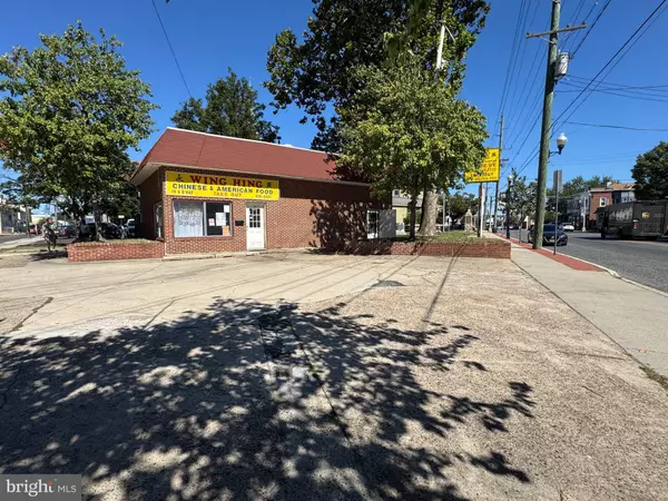 17 S BROADWAY, Gloucester City, NJ 08030