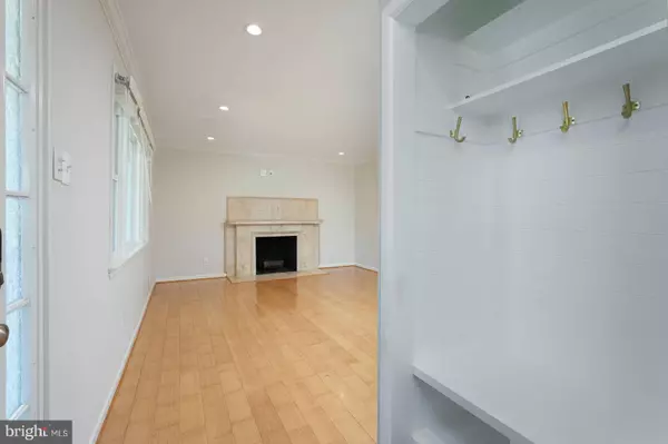 Bethesda, MD 20817,6400 BELLS MILL RD