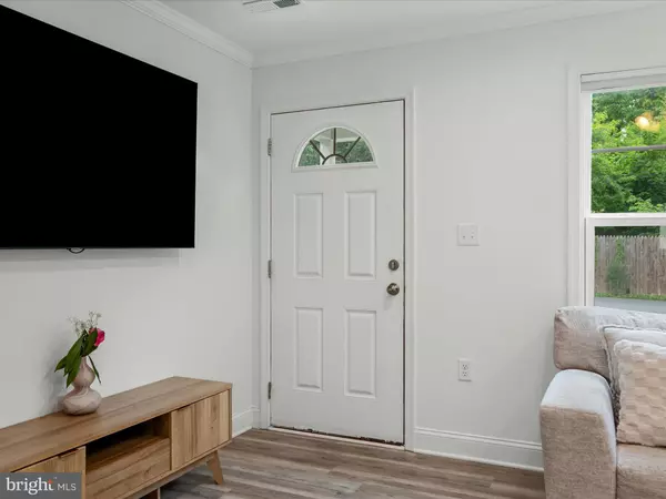 Charles Town, WV 25414,418 S CHARLES ST