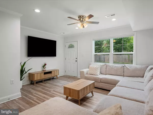 Charles Town, WV 25414,418 S CHARLES ST