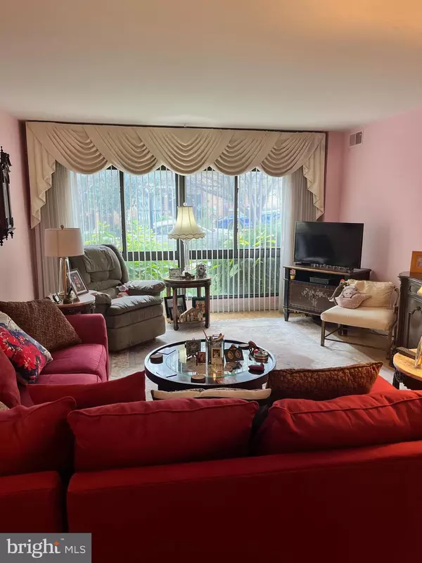 Philadelphia, PA 19152,7600 E ROOSEVELT BLVD #212