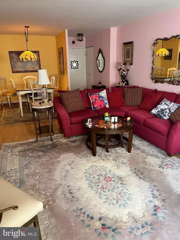 Philadelphia, PA 19152,7600 E ROOSEVELT BLVD #212