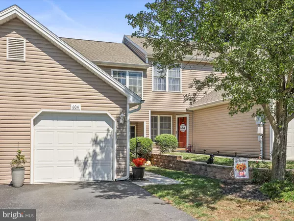 Etters, PA 17319,604 BLUEBILL DR