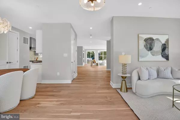 Washington, DC 20016,5310 CATHEDRAL AVE NW