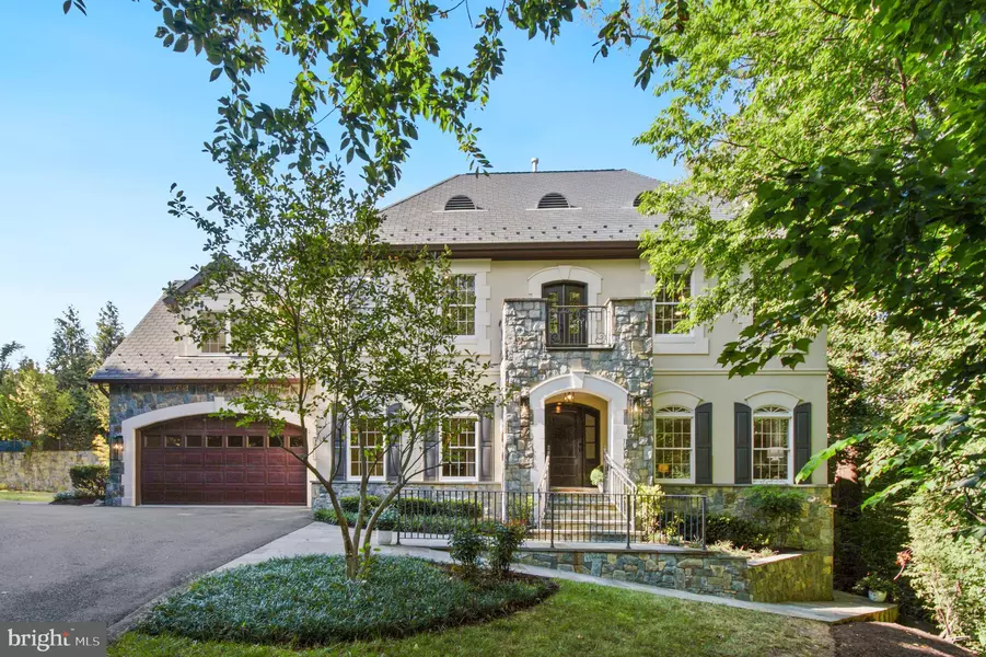 4621 24TH RD N, Arlington, VA 22207