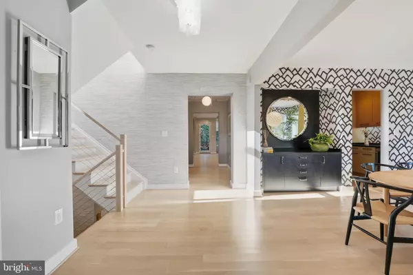 Arlington, VA 22201,1404 N HERNDON ST