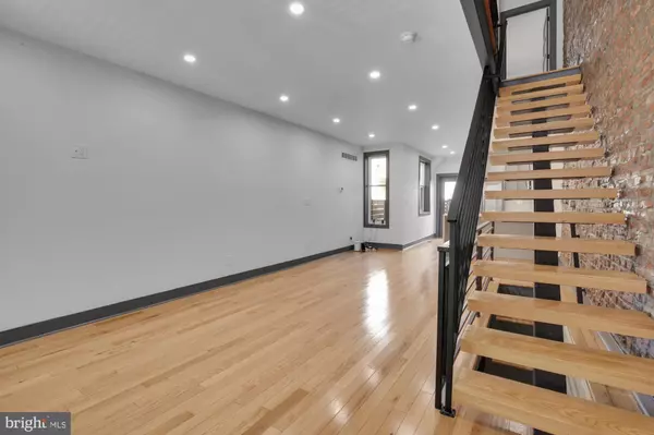 Philadelphia, PA 19121,2619 W THOMPSON ST