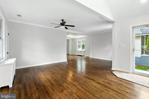 Audubon, NJ 08106,152 CORNELL RD