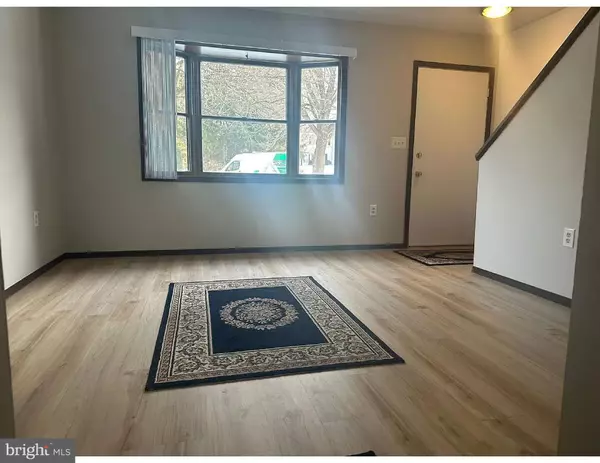 State College, PA 16801,915-5 SOUTHGATE DR